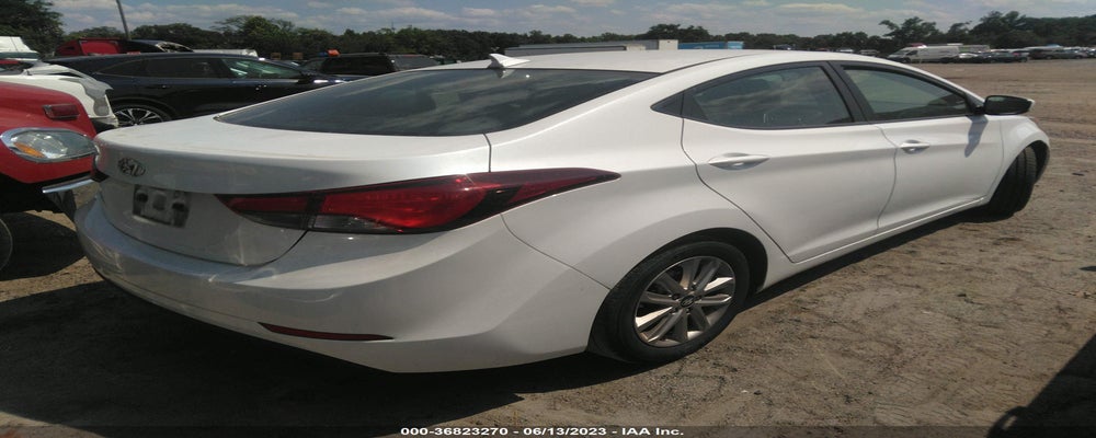 5NPDH4AE9FH593364 2015 HYUNDAI ELANTRA photo no. 4