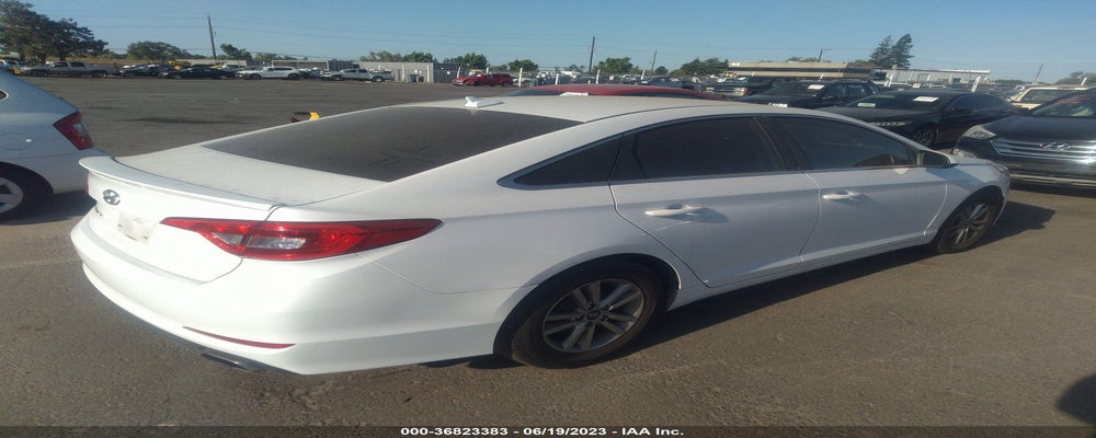 5NPE24AF3FH038408 2015 HYUNDAI SONATA photo no. 4