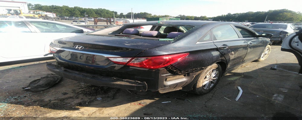 5NPEB4AC2DH744482 2013 HYUNDAI SONATA photo no. 4