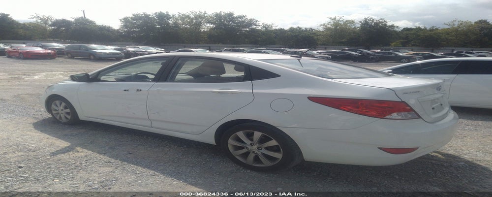 KMHCU4AE5DU441457 2013 HYUNDAI ACCENT photo no. 3