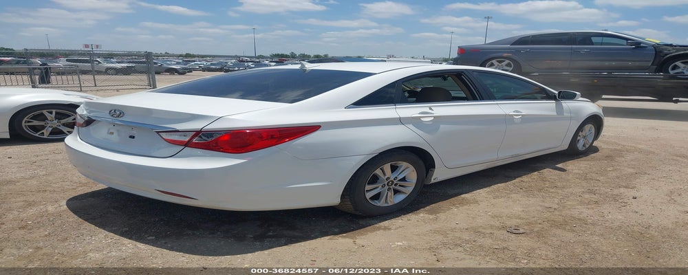 5NPEB4AC7BH249451 2011 HYUNDAI SONATA photo no. 4