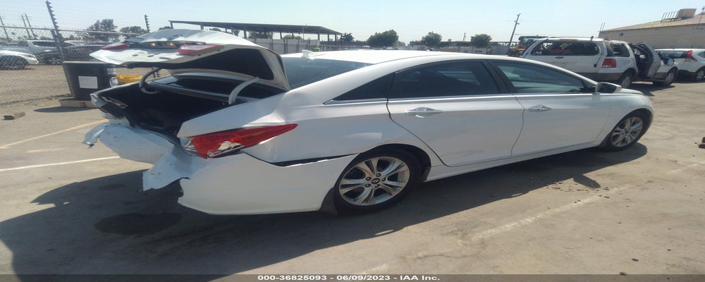 5NPEC4AC1BH080315 2011 HYUNDAI SONATA photo no. 4