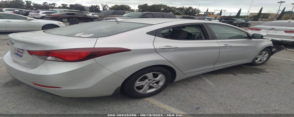 5NPDH4AE0FH645688 2015 HYUNDAI ELANTRA photo no. 4