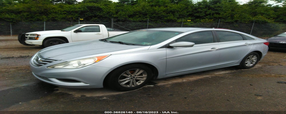 5NPEB4AC3BH286416 2011 HYUNDAI SONATA photo no. 2