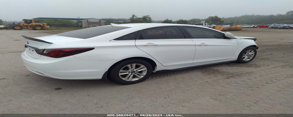 5NPEB4AC0DH756212 2013 HYUNDAI SONATA photo no. 4