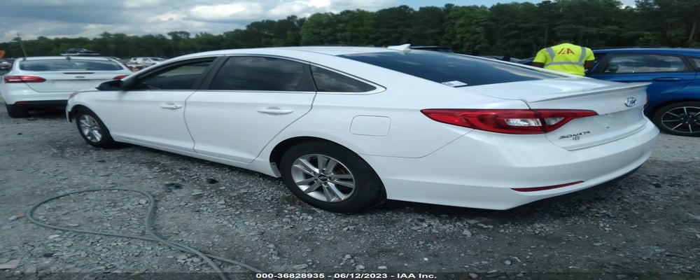 5NPE24AF7FH236473 2015 HYUNDAI SONATA photo no. 3