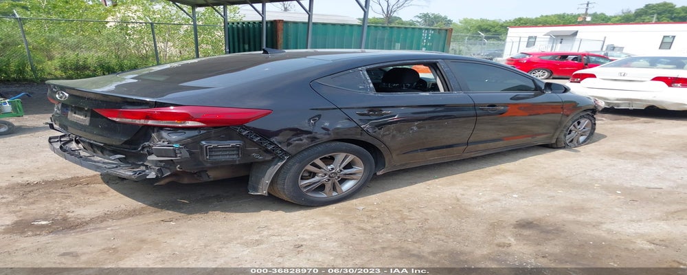 KMHD84LF4JU445512 2018 HYUNDAI ELANTRA photo no. 4