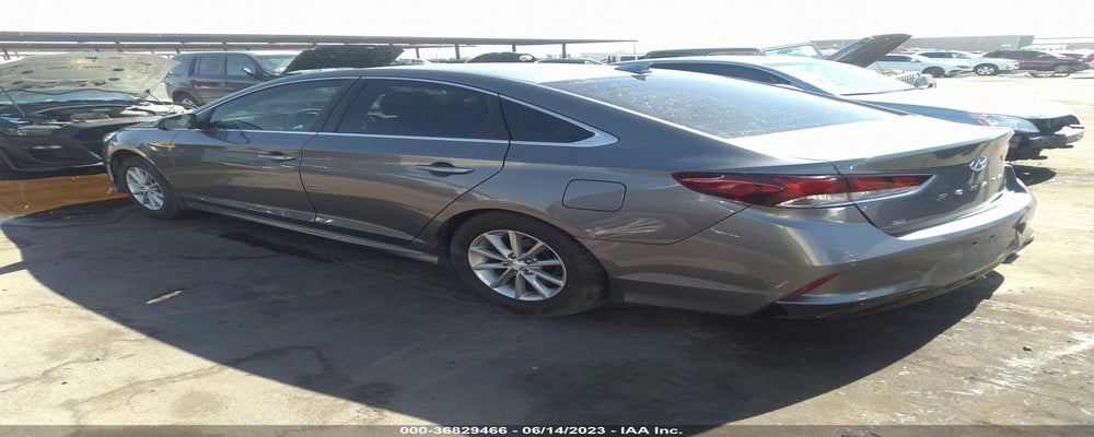 5NPE24AF2KH806017 2019 HYUNDAI SONATA photo no. 3