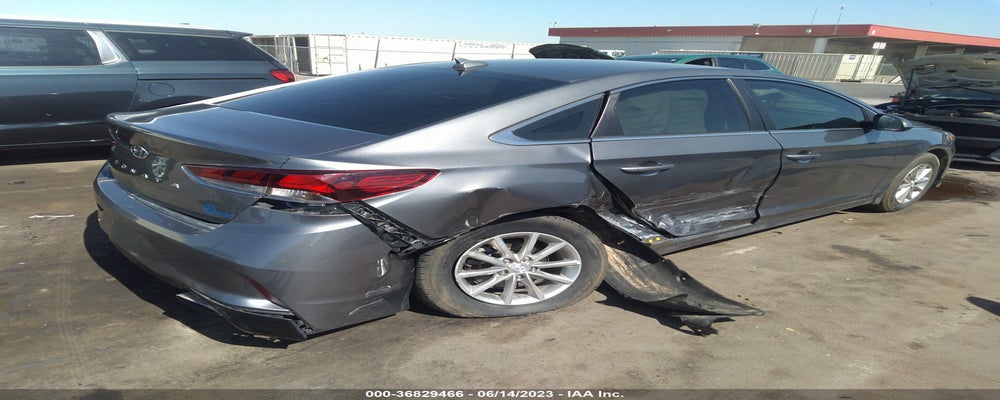 5NPE24AF2KH806017 2019 HYUNDAI SONATA photo no. 4
