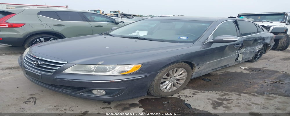 KMHFC4DF3BA559445 2011 HYUNDAI AZERA photo no. 2