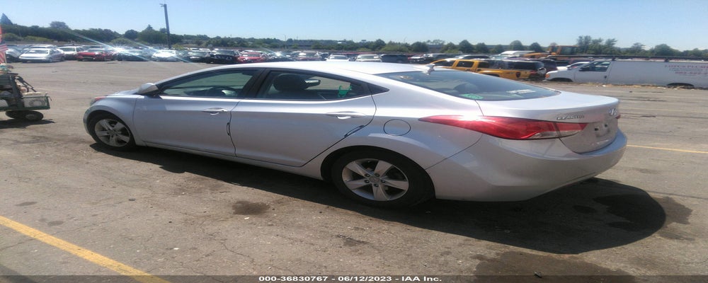 5NPDH4AE8DH417712 2013 HYUNDAI ELANTRA photo no. 3