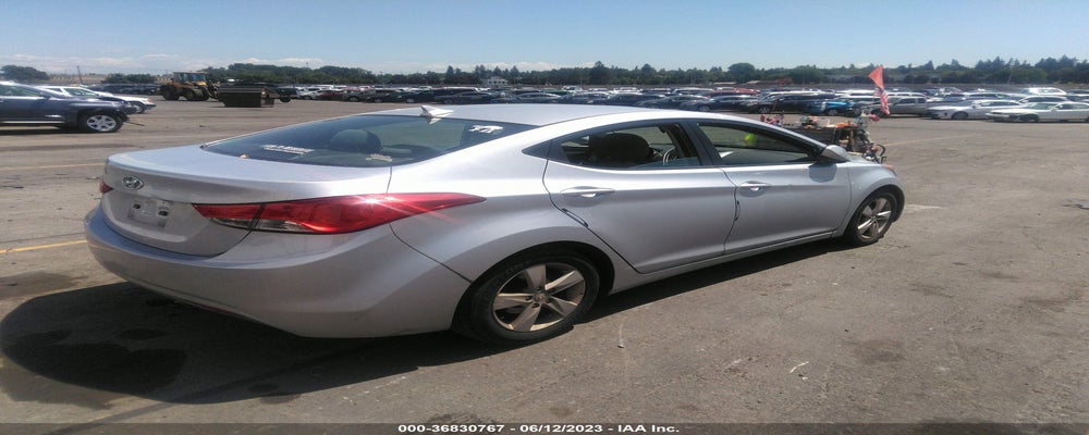 5NPDH4AE8DH417712 2013 HYUNDAI ELANTRA photo no. 4