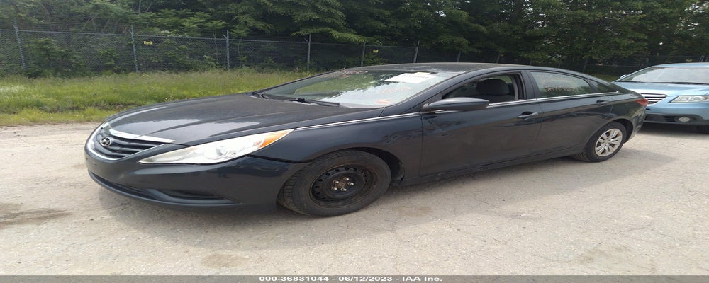 5NPEB4AC8DH506037 2013 HYUNDAI SONATA photo no. 2