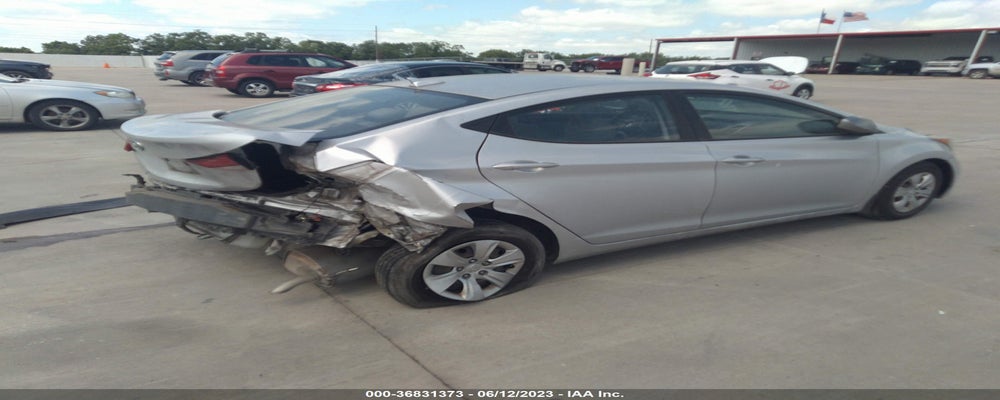KMHDH4AE5GU573793 2016 HYUNDAI ELANTRA photo no. 4