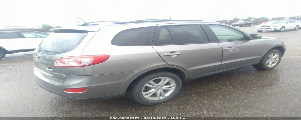 5XYZKDAG7BG004080 2011 HYUNDAI SANTA FE photo no. 4