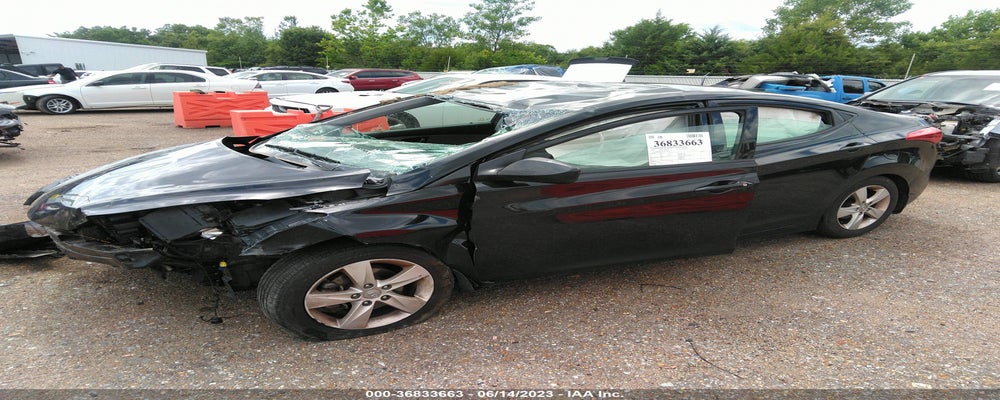 5NPDH4AE0DH423942 2013 HYUNDAI ELANTRA photo no. 2