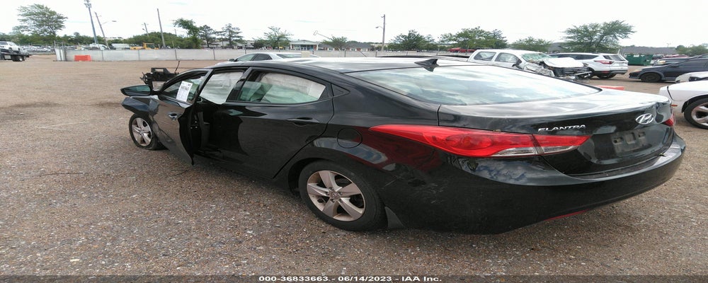5NPDH4AE0DH423942 2013 HYUNDAI ELANTRA photo no. 3
