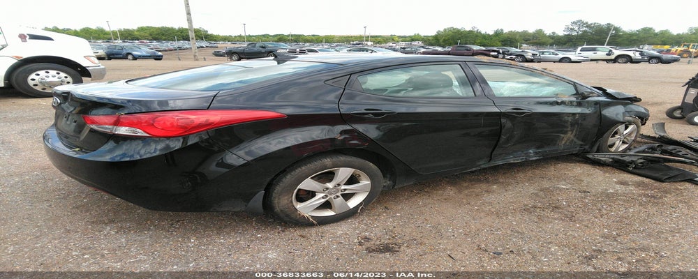 5NPDH4AE0DH423942 2013 HYUNDAI ELANTRA photo no. 4