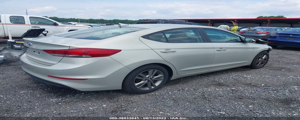 5NPD84LF9HH044403 2017 HYUNDAI ELANTRA photo no. 4