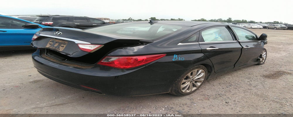 5NPEC4AC3DH737389 2013 HYUNDAI SONATA photo no. 4