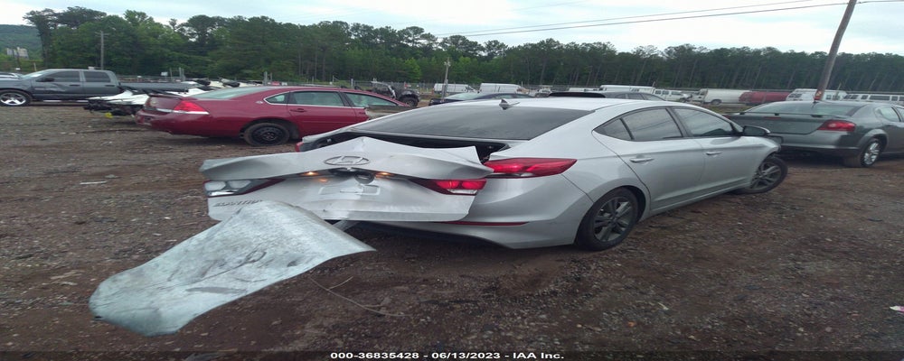 5NPD84LF1JH235318 2018 HYUNDAI ELANTRA photo no. 4