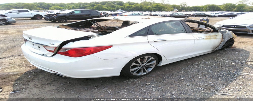 5NPEC4AB5DH723694 2013 HYUNDAI SONATA photo no. 4