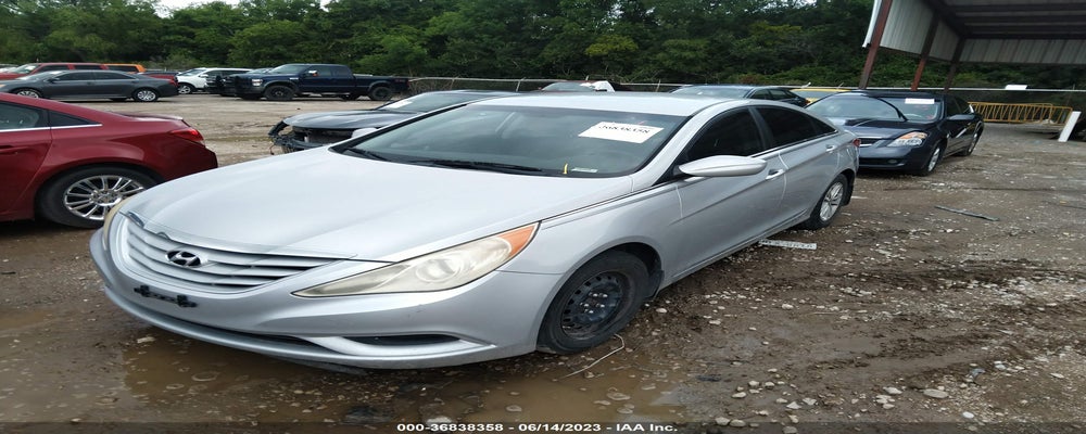 5NPEB4AC0BH149210 2011 HYUNDAI SONATA photo no. 2