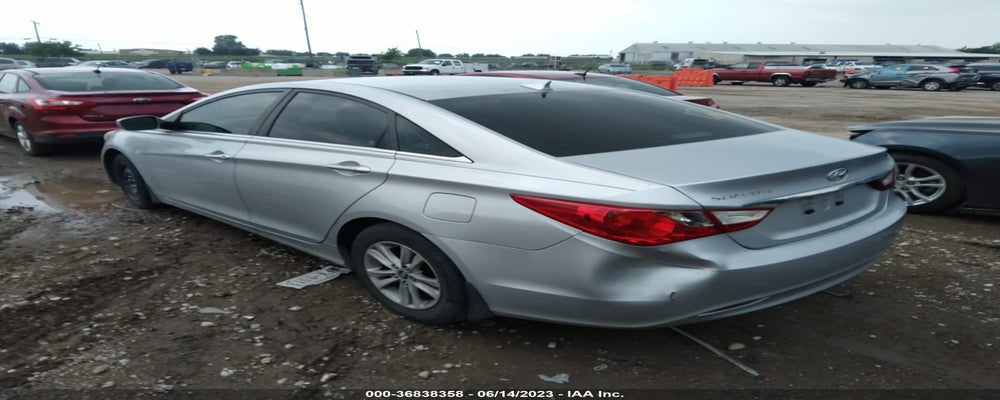 5NPEB4AC0BH149210 2011 HYUNDAI SONATA photo no. 3