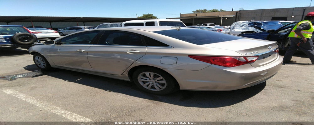 5NPEB4AC5BH022839 2011 HYUNDAI SONATA photo no. 3