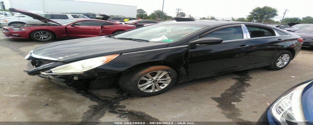 5NPEB4AC1BH184502 2011 HYUNDAI SONATA photo no. 2