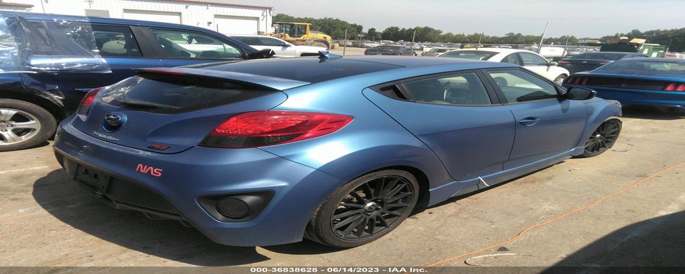 KMHTC6AE2GU250811 2016 HYUNDAI VELOSTER photo no. 4