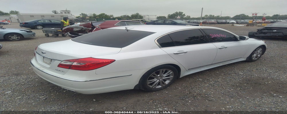 KMHGC4DD1CU206804 2012 HYUNDAI GENESIS photo no. 4