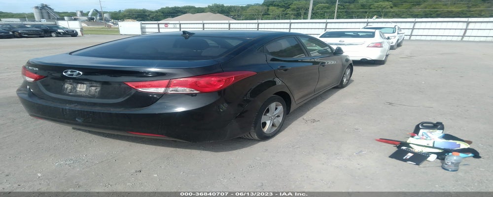 5NPDH4AE3BH001208 2011 HYUNDAI ELANTRA photo no. 4