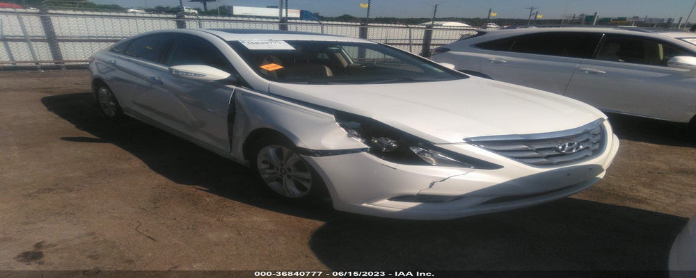 5NPEC4AB8BH307751 2011 HYUNDAI SONATA photo no. 6