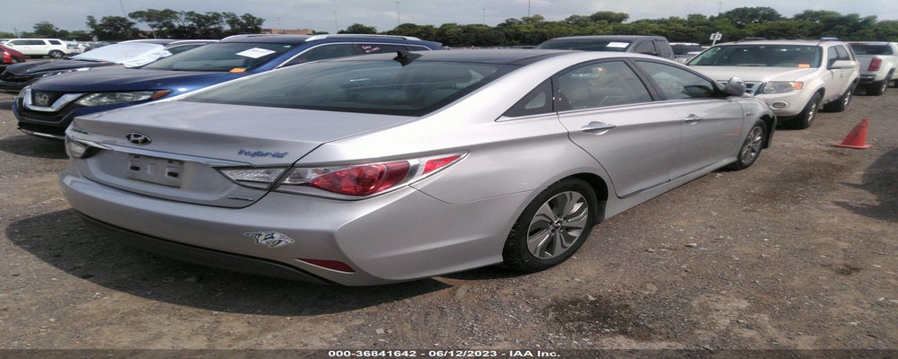 KMHEC4A40FA128890 2015 HYUNDAI SONATA HYBRID photo no. 4