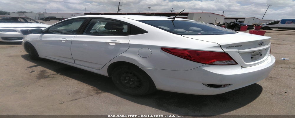 KMHCT4AE5FU890305 2015 HYUNDAI ACCENT photo no. 3