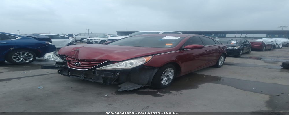 5NPEB4AC0BH245239 2011 HYUNDAI SONATA photo no. 2