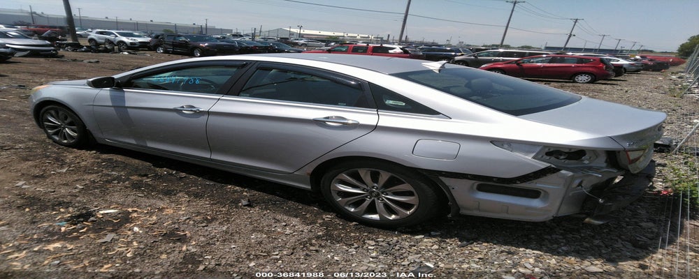 5NPEC4AC7BH114841 2011 HYUNDAI SONATA photo no. 3