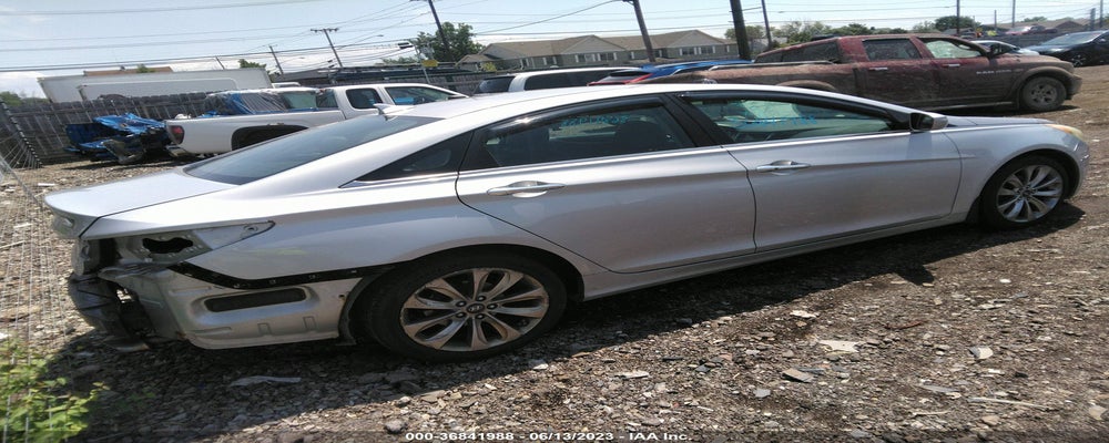 5NPEC4AC7BH114841 2011 HYUNDAI SONATA photo no. 4