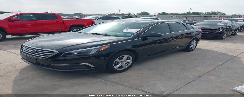 5NPE24AF9FH139937 2015 HYUNDAI SONATA photo no. 2