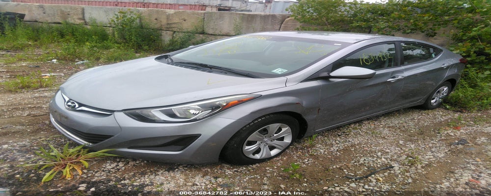 5NPDH4AEXGH686041 2016 HYUNDAI ELANTRA photo no. 2