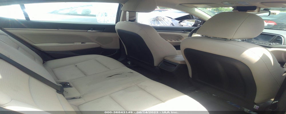KMHD84LF4HU160108 2017 HYUNDAI ELANTRA photo no. 8