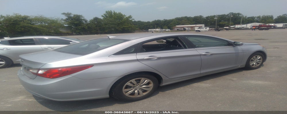 5NPEB4AC0BH206196 2011 HYUNDAI SONATA photo no. 4
