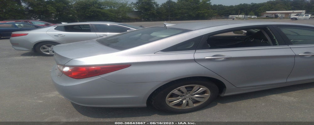 5NPEB4AC0BH206196 2011 HYUNDAI SONATA photo no. 6