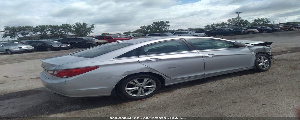 5NPEC4AC0CH410947 2012 HYUNDAI SONATA photo no. 4