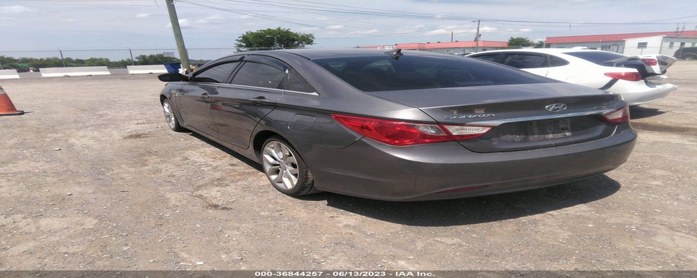 5NPEB4AC2BH035614 2011 HYUNDAI SONATA photo no. 3