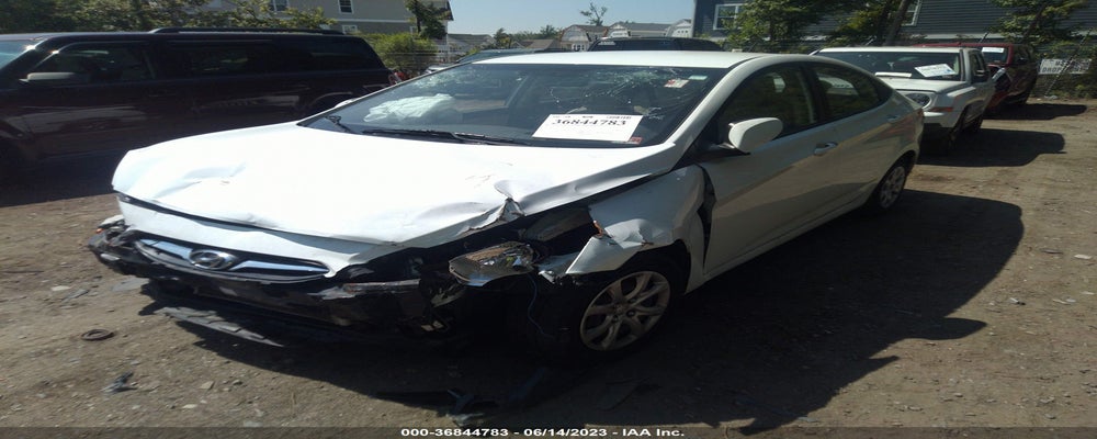 KMHCT4AE3DU272266 2013 HYUNDAI ACCENT photo no. 2