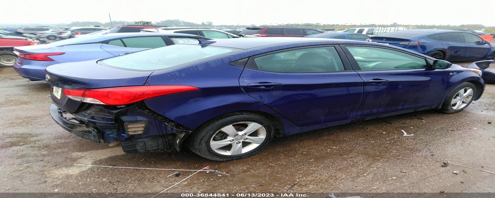 5NPDH4AE6DH413996 2013 HYUNDAI ELANTRA photo no. 4