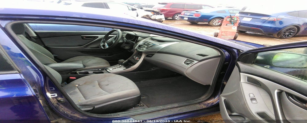 5NPDH4AE6DH413996 2013 HYUNDAI ELANTRA photo no. 5