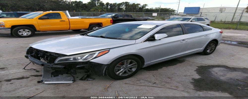 5NPE24AF5FH038488 2015 HYUNDAI SONATA photo no. 2